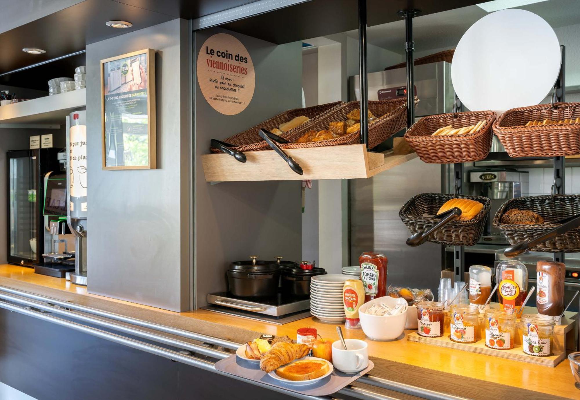 B&B Hotel Lorient Lanester Ngoại thất bức ảnh